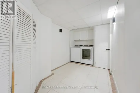 444 Lausanne Crescent Waterloo ON N2T 2X4