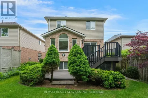 444 Lausanne Crescent Waterloo ON N2T 2X4
