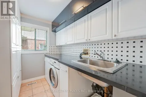 444 Lausanne Crescent Waterloo ON N2T 2X4
