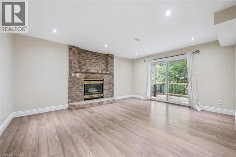 21 Tinatawa Court Kitchener ON N2A 3K4