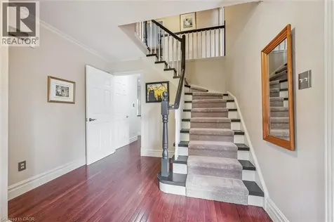 21 Tinatawa Court Kitchener ON N2A 3K4
