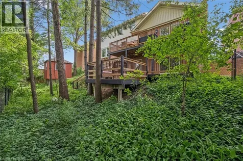 21 Tinatawa Court Kitchener ON N2A 3K4