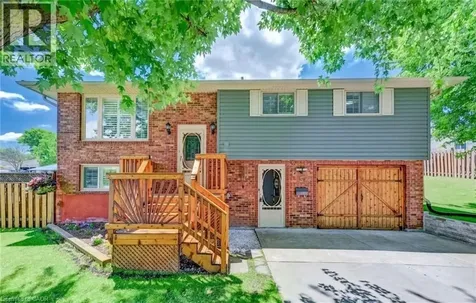 3 Parkland Crescent Kitchener ON N2N 1R5