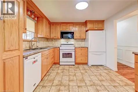 3 Parkland Crescent Kitchener ON N2N 1R5
