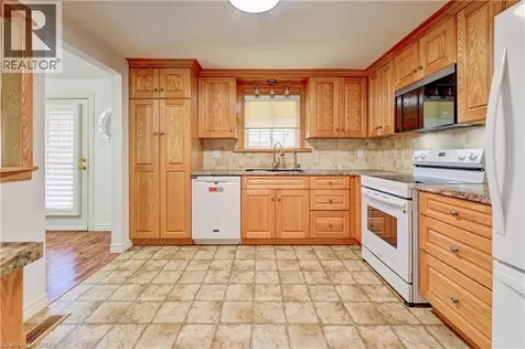 3 Parkland Crescent Kitchener ON N2N 1R5