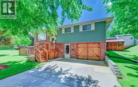3 Parkland Crescent Kitchener ON N2N 1R5