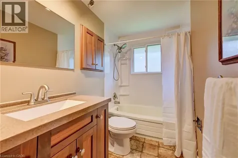 3 Parkland Crescent Kitchener ON N2N 1R5