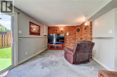3 Parkland Crescent Kitchener ON N2N 1R5