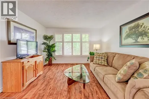 3 Parkland Crescent Kitchener ON N2N 1R5