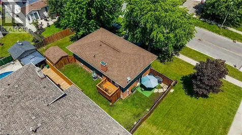3 Parkland Crescent Kitchener ON N2N 1R5