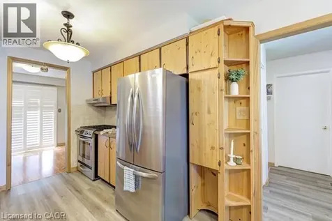 1302 Northmount Street Oshawa ON L1G 7M8