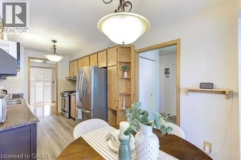 1302 Northmount Street Oshawa ON L1G 7M8