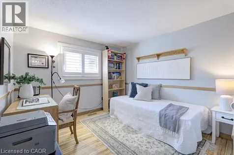 1302 Northmount Street Oshawa ON L1G 7M8
