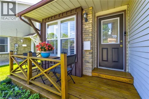 1302 Northmount Street Oshawa ON L1G 7M8