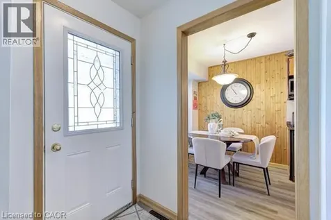1302 Northmount Street Oshawa ON L1G 7M8
