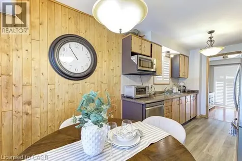 1302 Northmount Street Oshawa ON L1G 7M8