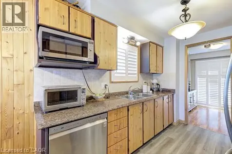 1302 Northmount Street Oshawa ON L1G 7M8