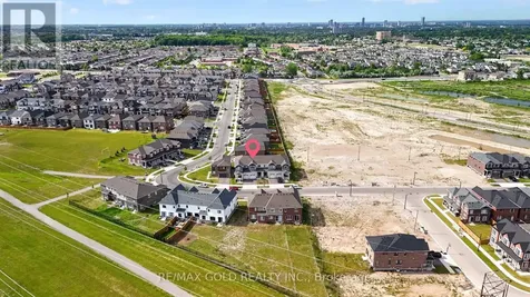 221 Histand Trail Kitchener ON N2R 0S3