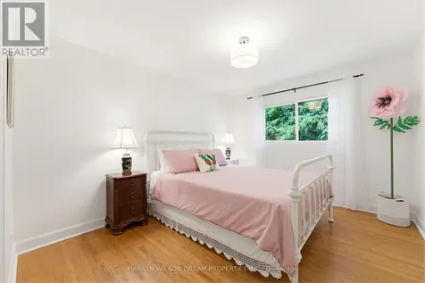 2030 Featherston Drive Ottawa ON K1H 6P9