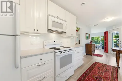 2030 Featherston Drive Ottawa ON K1H 6P9