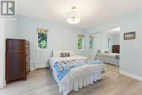 2030 Featherston Drive Ottawa ON K1H 6P9
