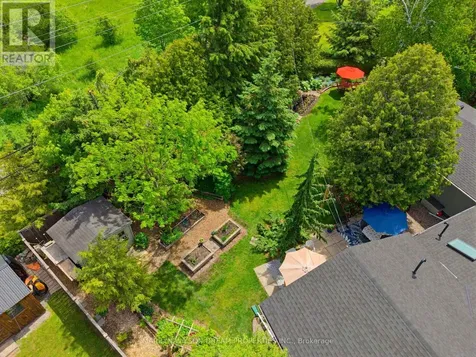 2030 Featherston Drive Ottawa ON K1H 6P9