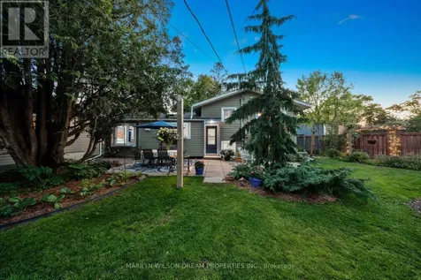 2030 Featherston Drive Ottawa ON K1H 6P9