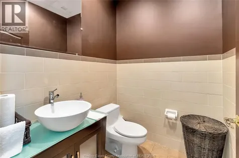 635 Erie Street East Windsor ON N9A 3Y1