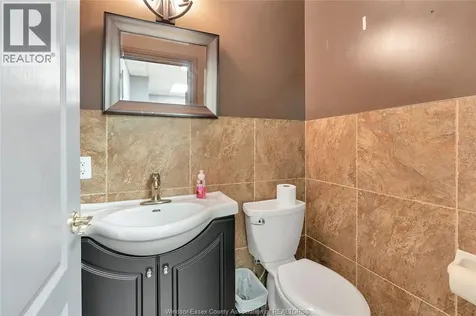 635 Erie Street East Windsor ON N9A 3Y1