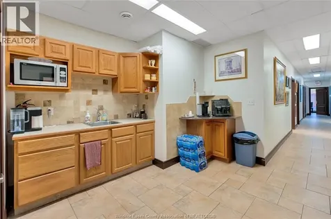 635 Erie Street East Windsor ON N9A 3Y1