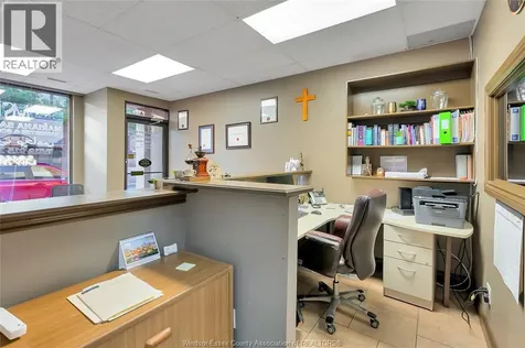 635 Erie Street East Windsor ON N9A 3Y1
