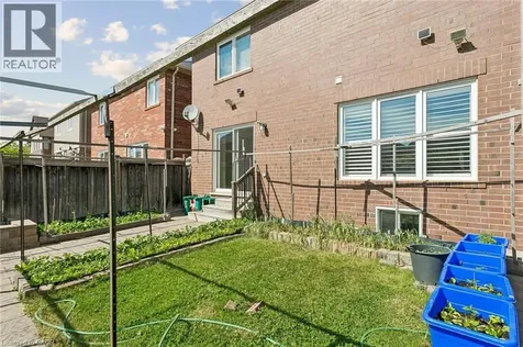 10 Klemscott Road Brampton ON L7A 0P5