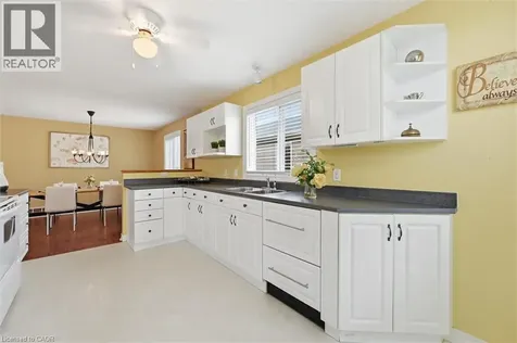 111 Gracehill Crescent Freelton ON L8B 1A5