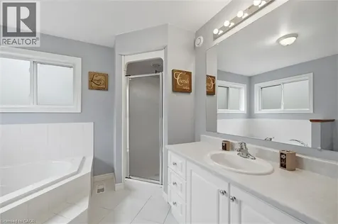 111 Gracehill Crescent Freelton ON L8B 1A5