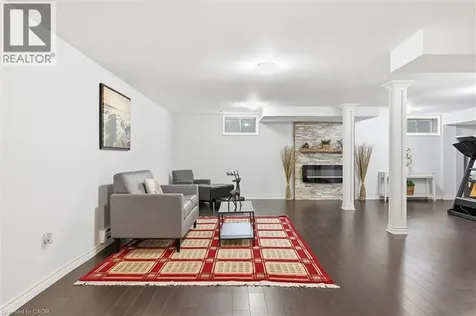 111 Gracehill Crescent Freelton ON L8B 1A5