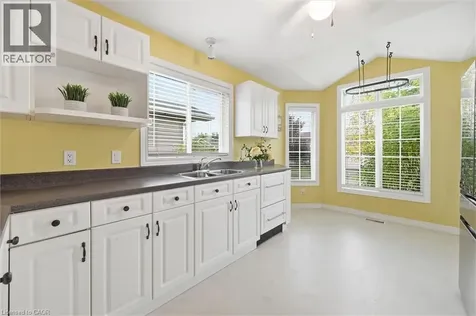 111 Gracehill Crescent Freelton ON L8B 1A5
