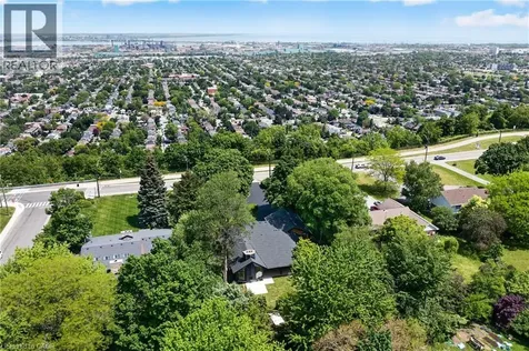 274 Mountain Brow Boulevard Hamilton ON L8T 1A6