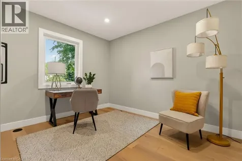 274 Mountain Brow Boulevard Hamilton ON L8T 1A6