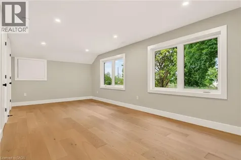 274 Mountain Brow Boulevard Hamilton ON L8T 1A6