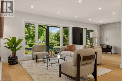 274 Mountain Brow Boulevard Hamilton ON L8T 1A6