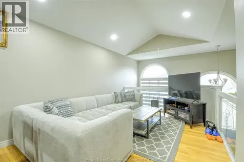160 Branton Crescent Tecumseh ON N9K 1E6