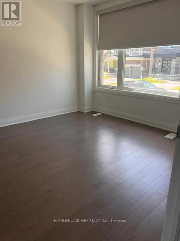 7 Wisla Avenue Markham ON L6C 3M1