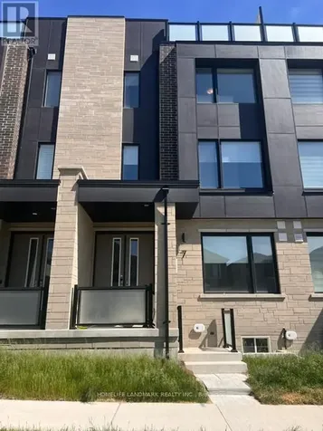 7 Wisla Avenue Markham ON L6C 3M1