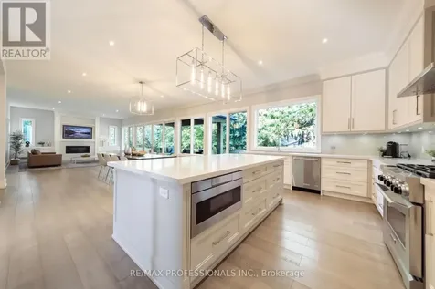 18 Florence Drive Oakville (co Central) ON L6K 1V6