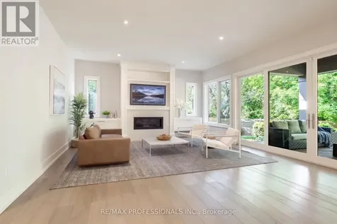 18 Florence Drive Oakville (co Central) ON L6K 1V6