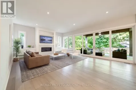 18 Florence Drive Oakville (co Central) ON L6K 1V6