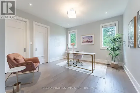 18 Florence Drive Oakville (co Central) ON L6K 1V6