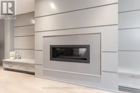 18 Florence Drive Oakville (co Central) ON L6K 1V6