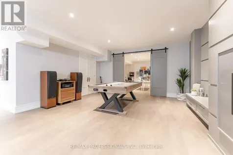 18 Florence Drive Oakville (co Central) ON L6K 1V6