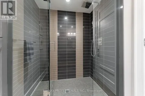 18 Florence Drive Oakville (co Central) ON L6K 1V6
